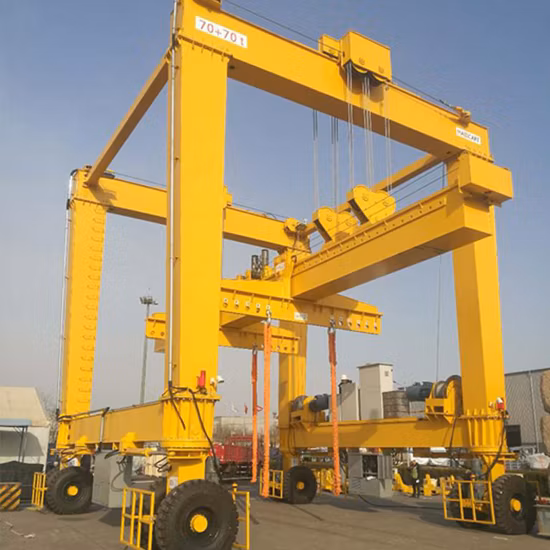 Guindaste de pórtico de borracha de 50 toneladas para guindaste de barco marinho com energia diesel para manuseio de iates pequenos